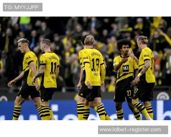 德甲焦点战多特蒙德与本菲卡战平转会传闻引发球迷热议